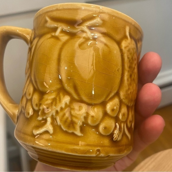 Vintage Handled Ceramic Mugs - amber - fruit - Picture 5 of 9